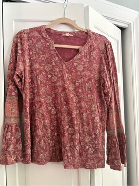 Lucky Brand Rose-Print V-Neck Long Sleeve Top  Size M